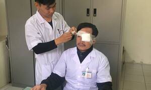 Bị 'đấm' vỡ cả kính, xước giác mạc, dập xương sống mũi, bác sĩ vẫn tập trung cấp cứu bệnh nhân