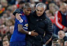 Man Utd cầm hòa Liverpool: Mourinho tính đường dài, Herrera là 'quái vật tuyến giữa'