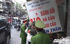 Phố nhỏ, ngõ nhỏ Thủ đô chật cứng xe ô tô