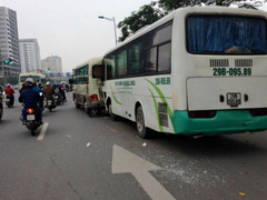 Xe đưa tang gây tai nạn liên hoàn trên phố Hà Nội: Thông tin mới nhất