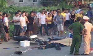 Xe máy va chạm xe tải, 2 nam thanh niên chết tại chỗ