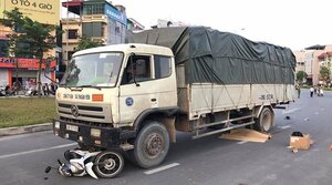 Bị cuốn vào gầm ô tô, người đàn ông chết thảm