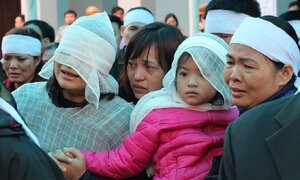 Khóc nghẹn tiễn biệt Trung tá CSGT bị xe máy tông chết trên cao tốc