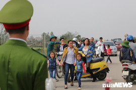 Ảnh: An ninh thắt chặt trước giờ diễn ra hội cướp Phết Hiền Quan 2018