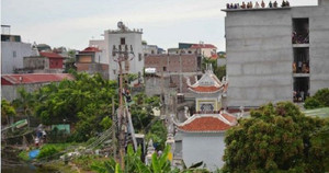 Nắng nóng bao trùm miền Bắc, mưa dông rải rác khắp miền Nam ngày cuối tuần