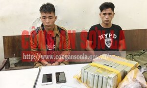 Hai anh em ruột bị bắt cùng 18 bánh heroin ở Sơn La