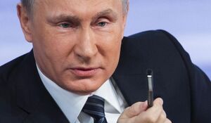 Tổng thống Putin đang nắm trong tay 'tử huyệt' của bà Clinton?