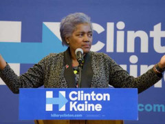 Donald Trump và Hillary Clinton dồn sức vào những bang chủ chốt