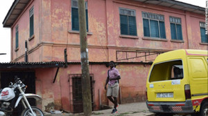 Ly kỳ Đại sứ quán Mỹ giả hoạt động 10 năm mà không bị phát hiện