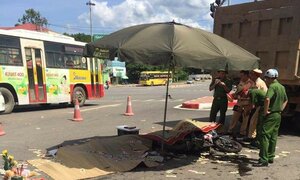 Xác minh danh tính 3 nạn nhân bị xe tải cán chết ở Xuân Mai, Hà Nội