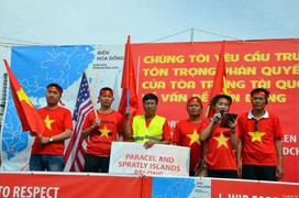 Người Việt từ châu Á đến Âu đồng loạt biểu tình yêu cầu Trung Quốc tôn trọng phán quyết về Biển Đông