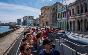 Mỹ dỡ bỏ thêm các cấm vận tài chính, thương mại và du lịch với Cuba