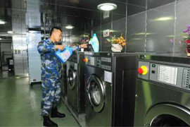 Ảnh: Cuộc sống trên tàu sân bay duy nhất của Trung Quốc