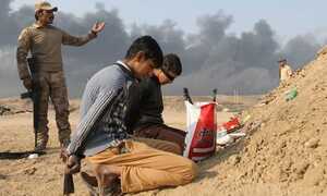 Khủng bố IS ở Iraq đua nhau cạo râu để chạy trốn