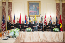 ASEAN hoan nghênh Tổng thống Trump dự APEC tại Việt Nam