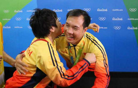 Hoàng Xuân Vinh đã bắn 2 phát liên tiếp trúng hồng tâm thế nào?