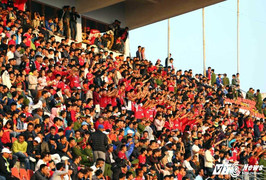 Trọng tài Hiền Triết bắt đúng, không thể bao biện cho hành vi của CĐV Hải Phòng