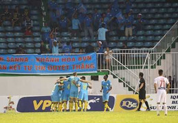 Chuyện lạ V-League: Công Vinh chi tiền tỷ mua xe khủng cho CLB TP.HCM