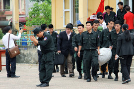 Công an Hà Nội kêu gọi người bắt giữ cán bộ ở Đồng Tâm đầu thú