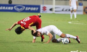 HLV Hữu Thắng: Công Phượng đang thăng hoa, U22 Việt Nam tung hỏa mù trước SEA Games