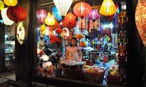 Chùm ảnh: Phố cổ Hội An qua các ô cửa sổ