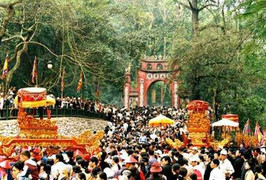Lễ hội Đền Hùng 2017: Đã tìm ra giải pháp 'chế ngự' đám đông chen lấn, xô đẩy