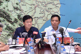 Phó Thủ tướng họp khẩn cấp chỉ đạo ứng phó mưa lũ