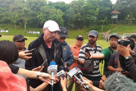 HLV Riedl: Tuyển Việt Nam gần như không có điểm yếu, Indonesia phải đá tấn công