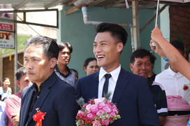 Vì sao Kỳ Hân kém sắc, dao kéo, Mạc Hồng Quân vẫn cưới?