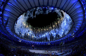 Xạ thủ Hoàng Xuân Vinh được vinh danh tại quê nhà