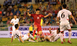 Tuyển Việt Nam thắng đậm Triều Tiên, BLV Quang Huy: Ta có thể 'chơi' được Tây bằng lối đá này