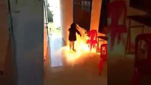 Thách đố trên Facebook, nữ sinh đốt trường: ‘Đừng nhìn các em như tội phạm’