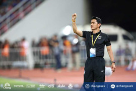 Hòa Australia, Kiatisak hứa cho đối thủ biết sức mạnh thật của tuyển Thái Lan