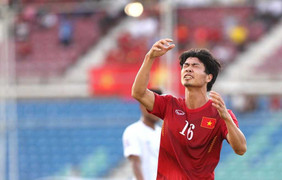 Công Phượng: Áp lực đè chết nhân tài?