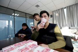 Sáng tạo cổ trang, sinh viên Trung Quốc nhận 'núi tiền' đầu tư