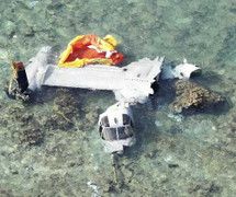 Đâm xuống biển, trực thăng MV-22 Osprey của Mỹ vỡ tan tành