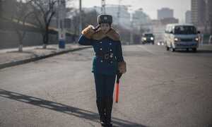 Điều chưa biết về tiêu chuẩn tuyển nữ cảnh sát giao thông ở Triều Tiên