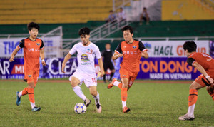 HLV Lê Thụy Hải: Công Phượng được khen quá, nghĩ mình làm được nên mới đá kiểu đó