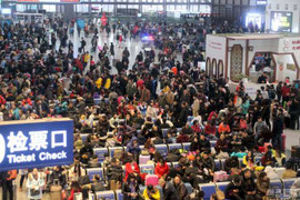 Biển người đổ về quê ăn Tết ở Trung Quốc
