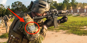 Vì sao cờ Mỹ lại được in ngược trên quân phục?