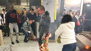 Bom xăng nổ trên tàu điện ở Hong Kong, 15 người bị thương