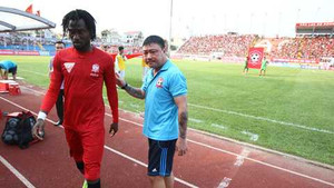 Cầu thủ Hải Phòng đốt lưới nhà khó hiểu