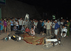 Tai nạn liên hoàn, thai phụ và con gái chết thương tâm: Tài xế bị người dân truy đuổi