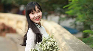 Chiến sỹ công an vượt đèo dốc trao quà cho học sinh nghèo Lạng Sơn