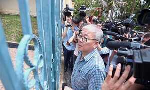 Bí ẩn người đàn ông tóc bạc trước đại sứ quán Triều Tiên ở Malaysia