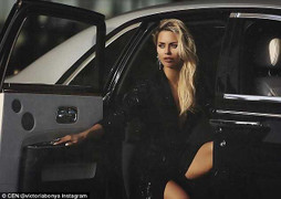 Siêu mẫu nóng bỏng Nga bị Mỹ nghi là gián điệp