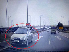 Tước bằng lái tài xế chạy xe ngược chiều trên cao tốc Hà Nội – Bắc Giang