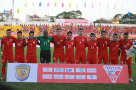 Chuyện lạ V-League: Công Vinh chi tiền tỷ mua xe khủng cho CLB TP.HCM