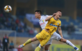 Chuyện lạ V-League: Công Vinh chi tiền tỷ mua xe khủng cho CLB TP.HCM