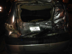 Xe bồn húc đuôi xe con gây tai nạn liên hoàn trên cầu Thanh Trì